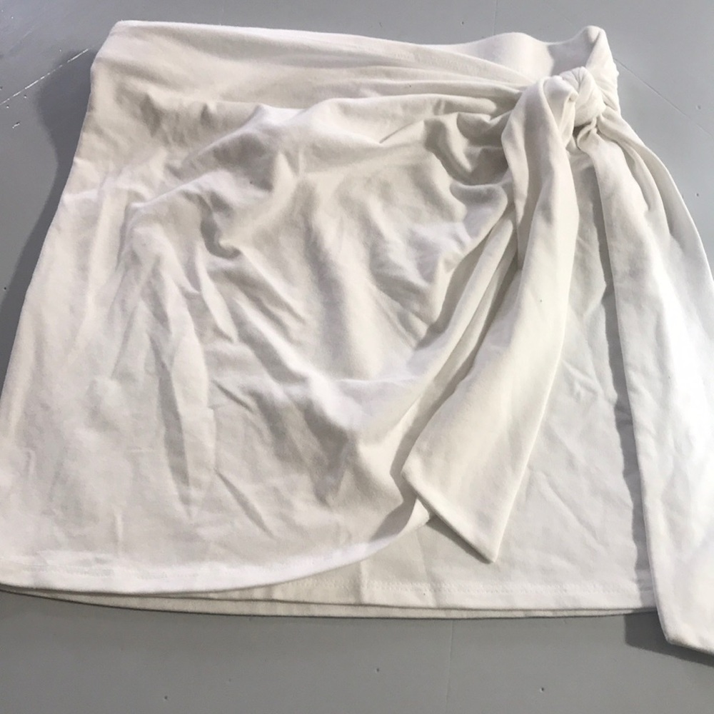 White skirt with a tie